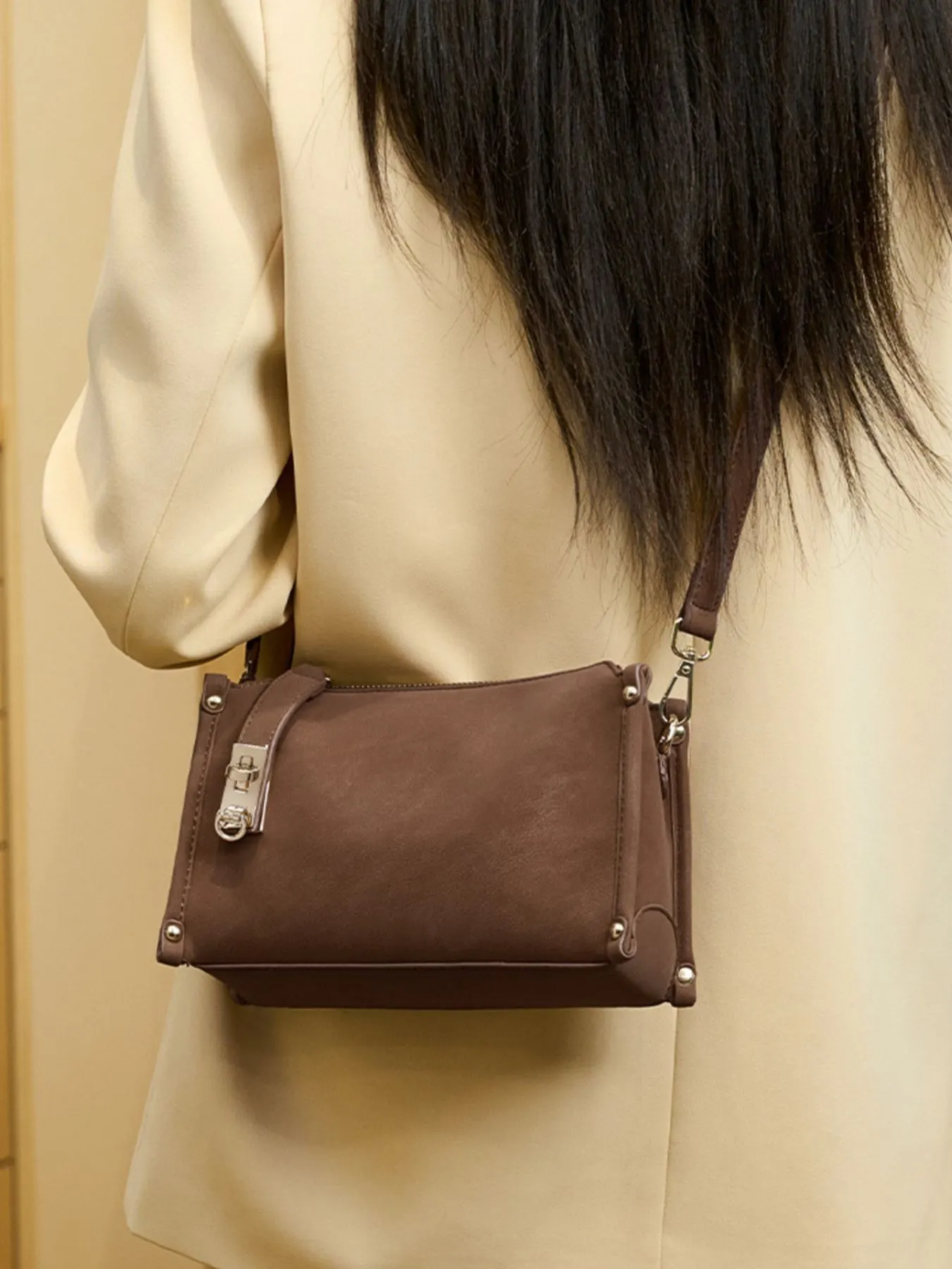Buckle Detail Crossbody Bag